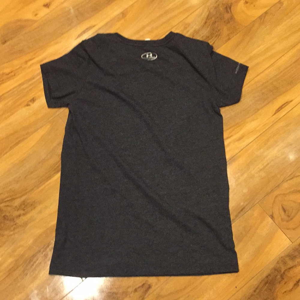 Size small fitted under Armour T-shirt - Picture 4 of 6